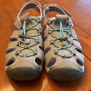 Magellan Outdoors Sequoia Water/Trail Hiking/Outdoor Sandals Gray Leathe…